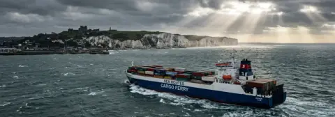 Rută de feribot de la Calais la Dover